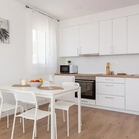 Il Mar - New With Garage Apartment